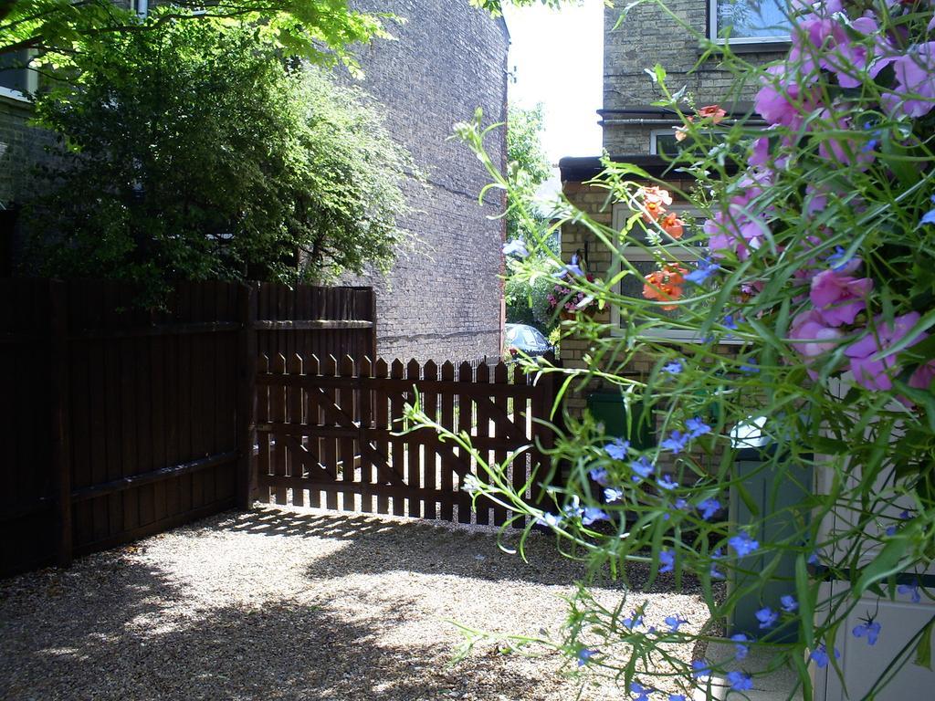 Fairways Guest House Cambridge Extérieur photo
